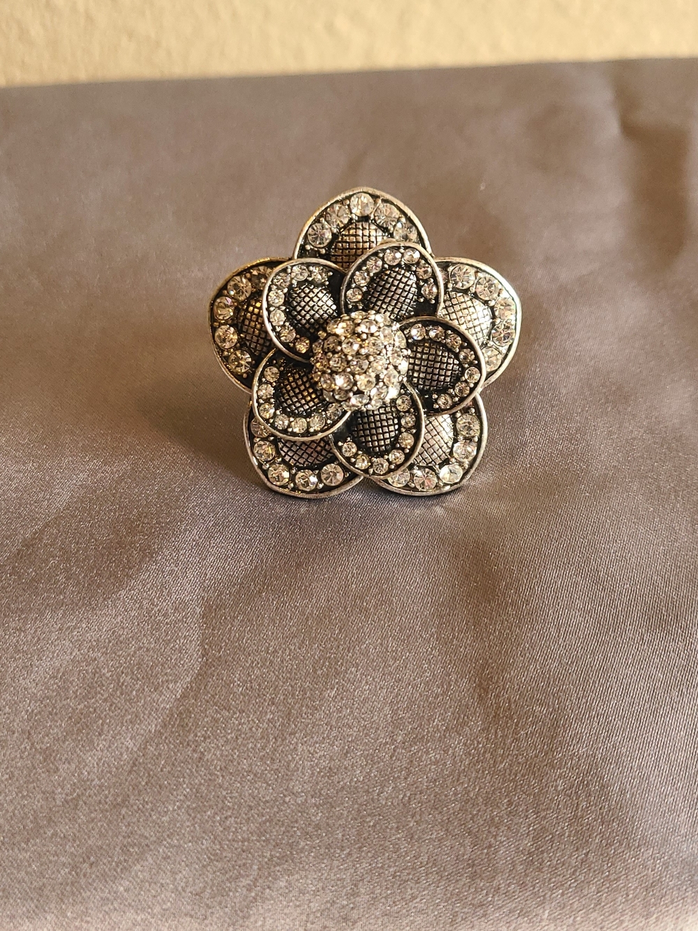 Silver Tone Crystal Floral Statement Ring with Stretch Band